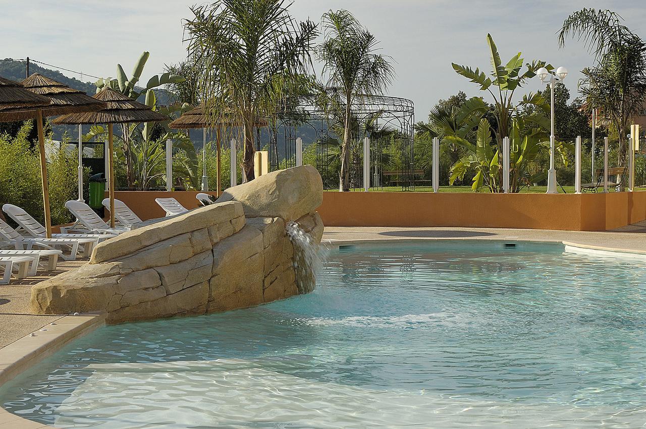 Hotel Lou Castelet Carros Exterior foto