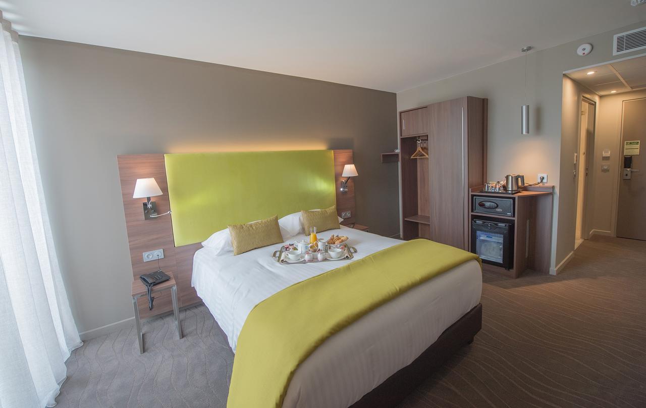 Hotel Lou Castelet Carros Exterior foto