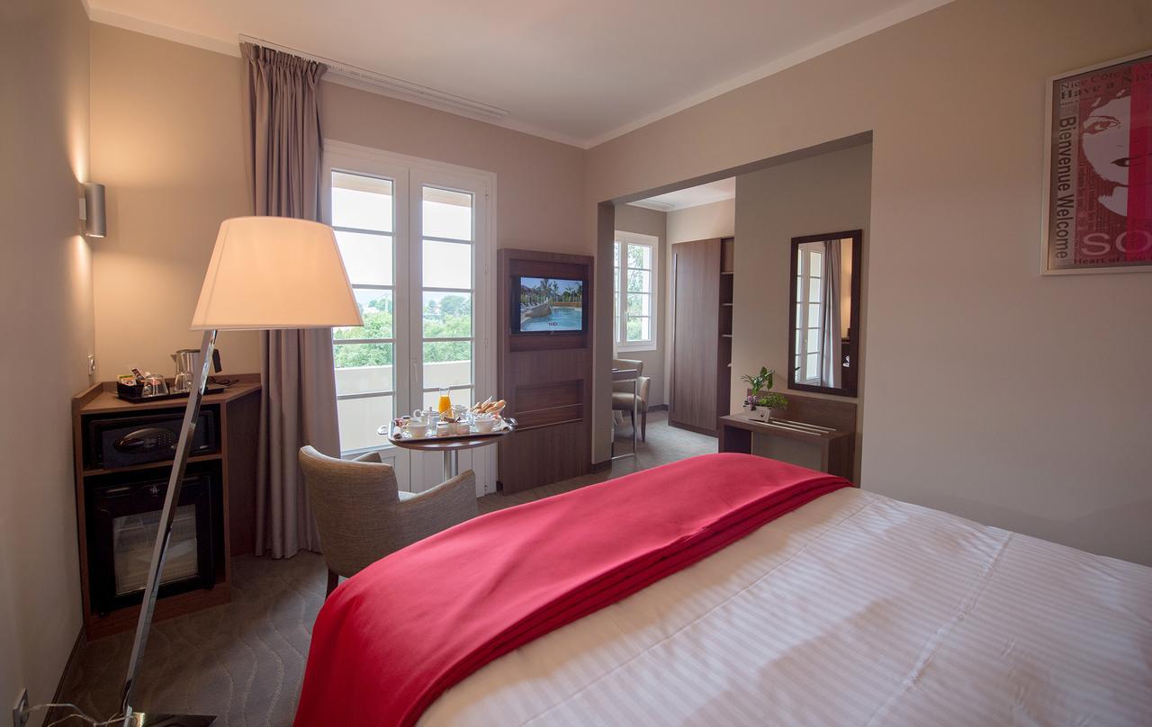 Hotel Lou Castelet Carros Exterior foto