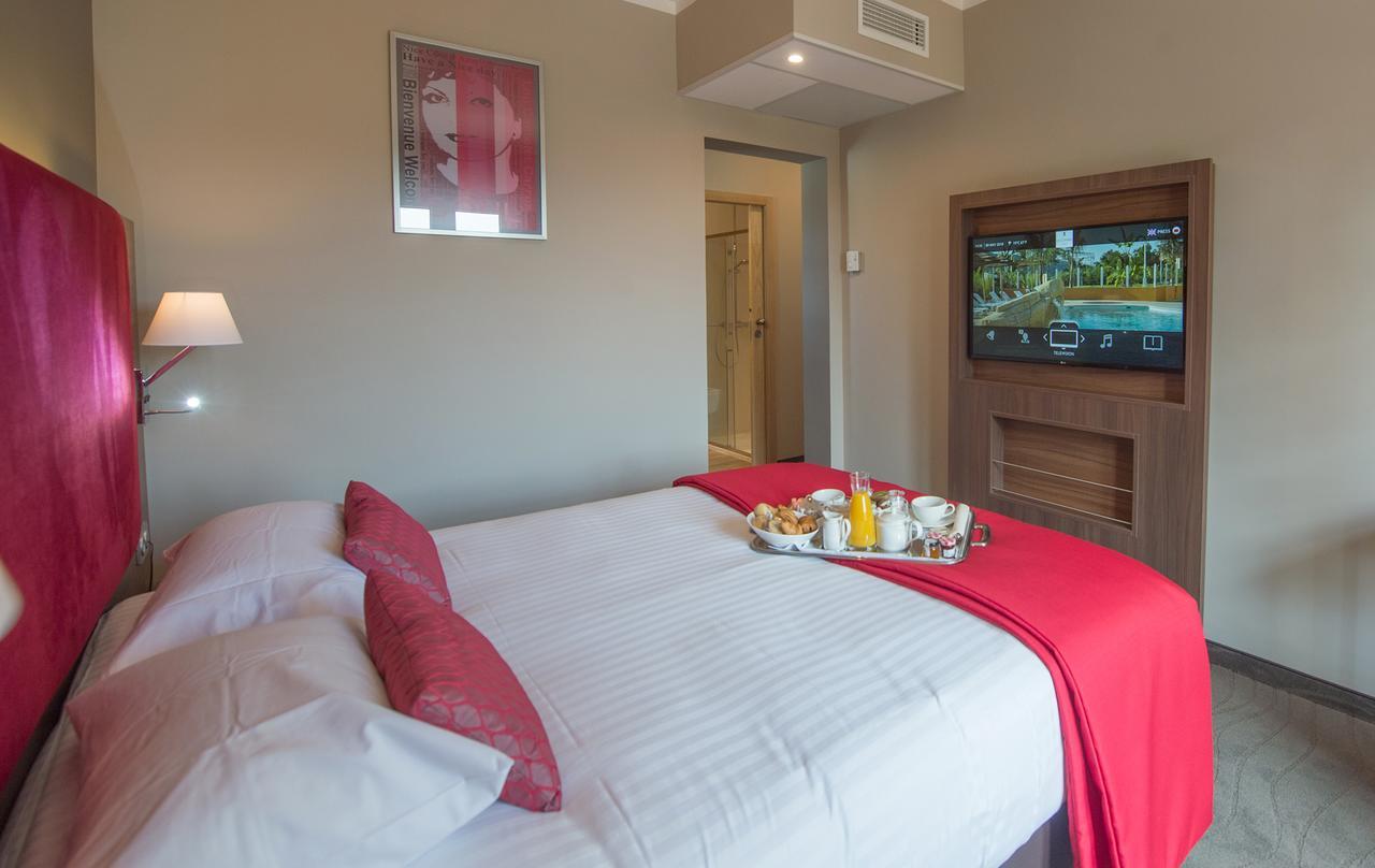 Hotel Lou Castelet Carros Exterior foto
