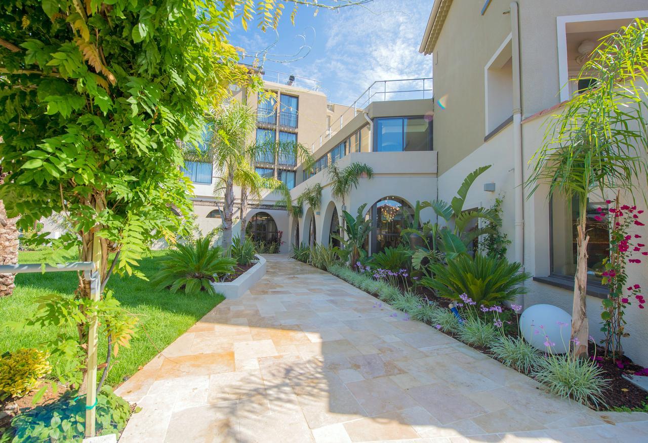 Hotel Lou Castelet Carros Exterior foto